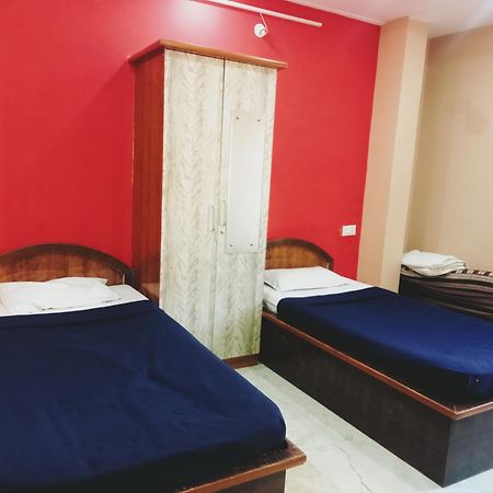 Sri Sapthagiri Comfort Májszúr Kültér fotó